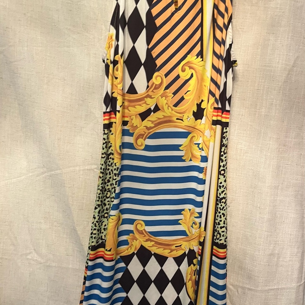 Blue and Yellow Sleeveless Sheath Midi Dress for Resort Wear - Picture 3 of 5